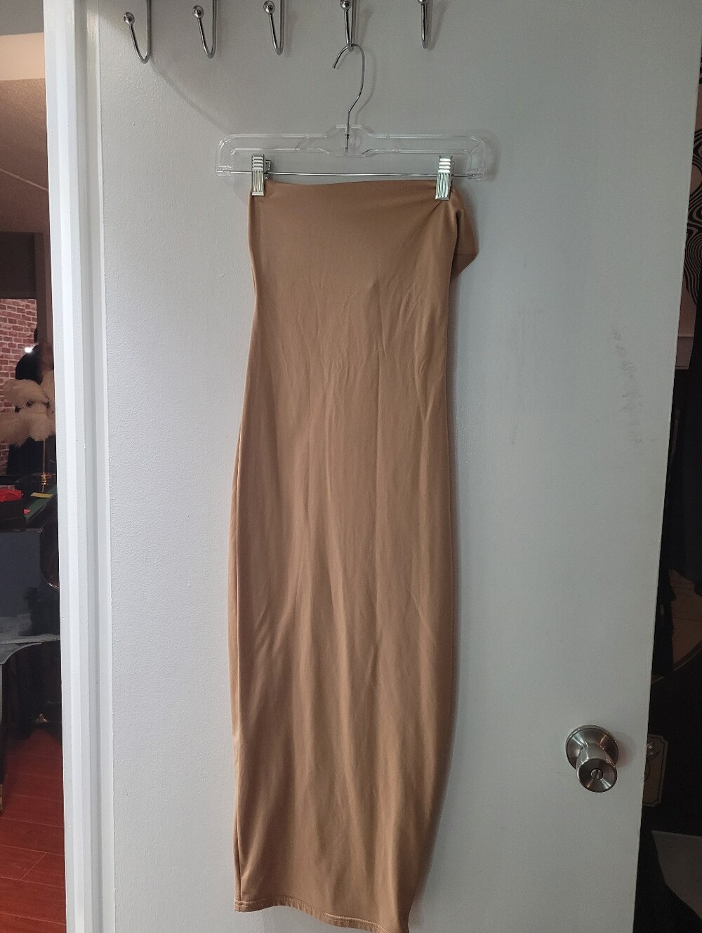 Women’s Camel Tube Midi Skirt - Sleek Stretch Fit